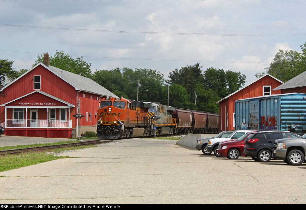 BNSF 8215 storms through